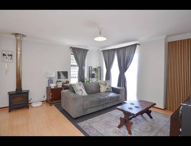 3 BEDROOM PROPERTY TO RENT IN VERGESIG